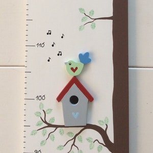 Kindermesslatte von Pilzglück, Messlatte, Messleiste, Kind, Kinderzimmer, Holz, Geburt, Geschenk, Taufe, Vogel, Vogelhaus, Fliegenpilz