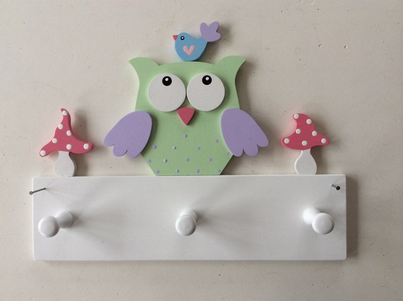 Garderobe von Pilzglück, Garderobe, Kindergarderobe, Kind, Kinderzimmer, Eule, Fliegenpilz, Geschenk, Geburtstag, Geburt, Baby, Taufe Bild 1