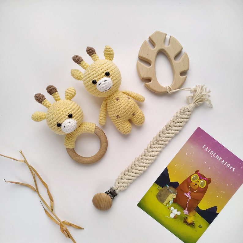 Neutral giraffe baby toy gift box for new mom safari baby set Etsy