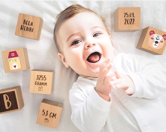 Holzwürfel Baby Schrift "REGENBOGEN&FRIENDS", personalisiert, Geburt, Geschenk zur Geburt, Schwangerschaft, Gravur