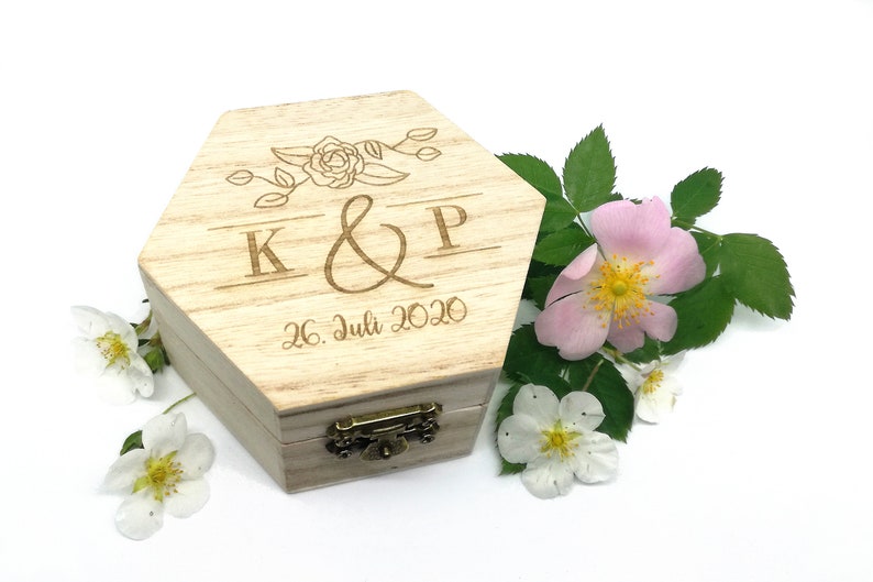 Personalisierte Hochzeitsring-Box, Ringbox, Ringschachtel, Holz-Ringbox, Ring-Geschenk-Box Bild 3