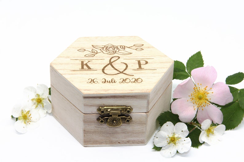 Personalisierte Hochzeitsring-Box, Ringbox, Ringschachtel, Holz-Ringbox, Ring-Geschenk-Box Bild 4