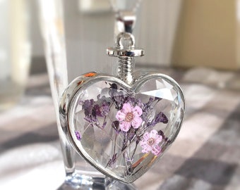 Heart of glass" with real flowers