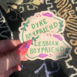 Pegatina mate de novio lesbiana/lesbiana
