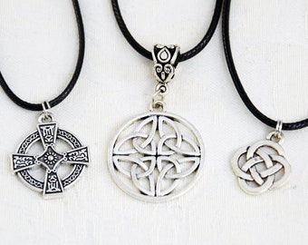 Fantasy Gothic Kette Keltischer Knoten / Keltisches Kreuz / Silber / Schwarz / Pagan / Wicca / Hexe / Boho / Gipsy / Talisman / Amulett