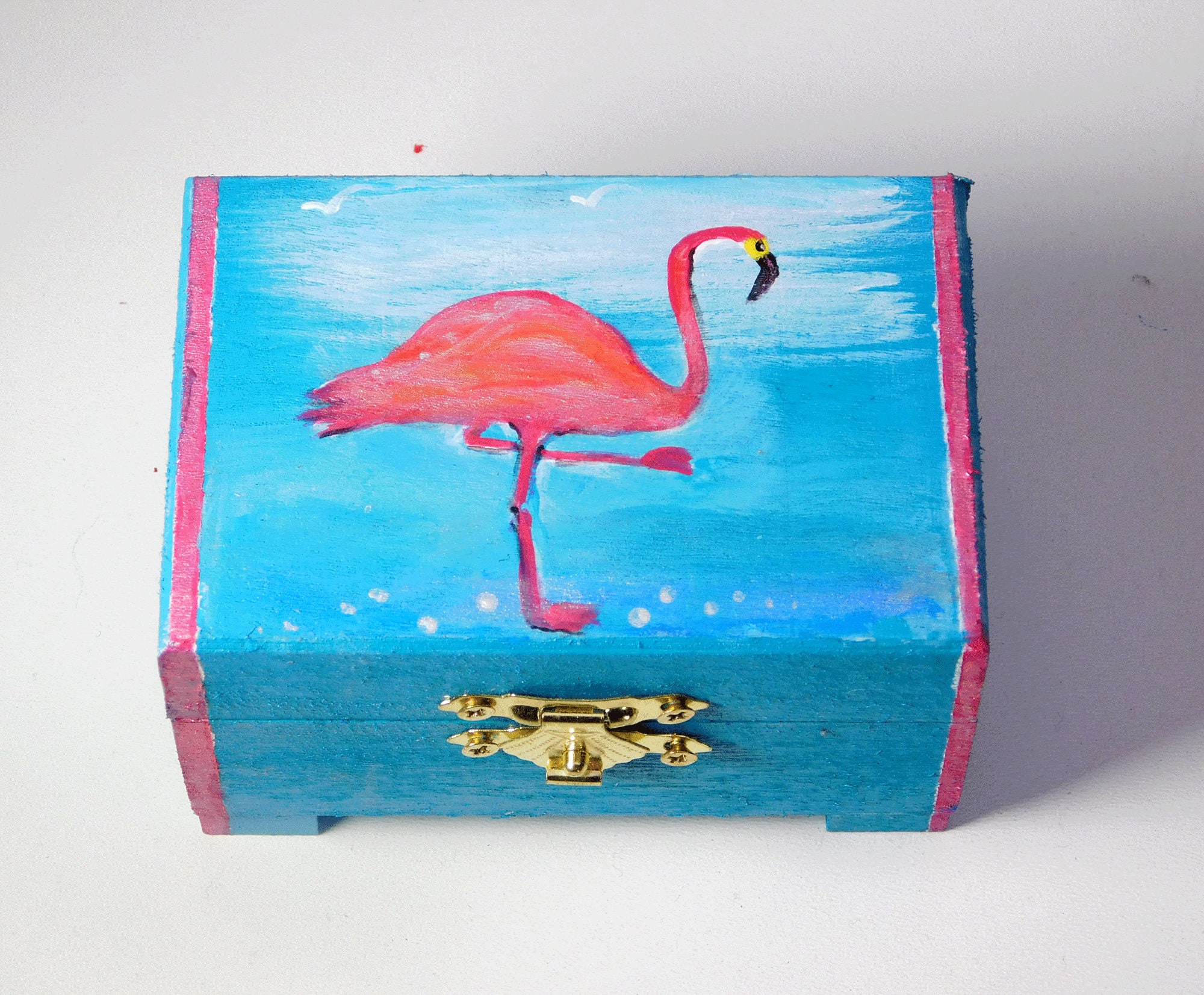 Jewellery box painted with a flamingo