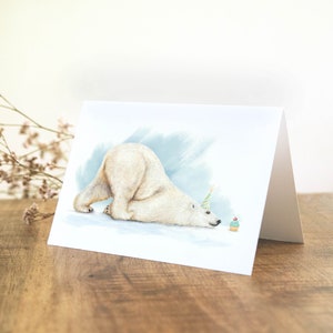 Happy 'Polar Bear' Day, Verjaardagskaart, Blanco Wenskaart, IJsbeer Kaart, Beer met Feestmuts, Dieren Kaarten, Grappige Kaarten, Feest Kaart