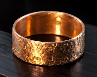 Hand-hammered copper ring - surface squares with individual engraving - handcrafted unique piece