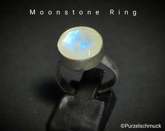 Moonstone silver ring - 935 silver - women's ring - engagement ring - wedding ring - blue