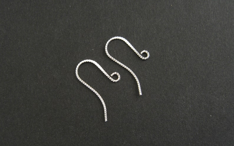 Petit crochet doreille en argent 925 torsadé, argent sterling torsadé image 3