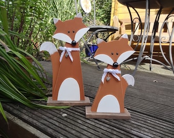 Cute foxes in 2 sizes