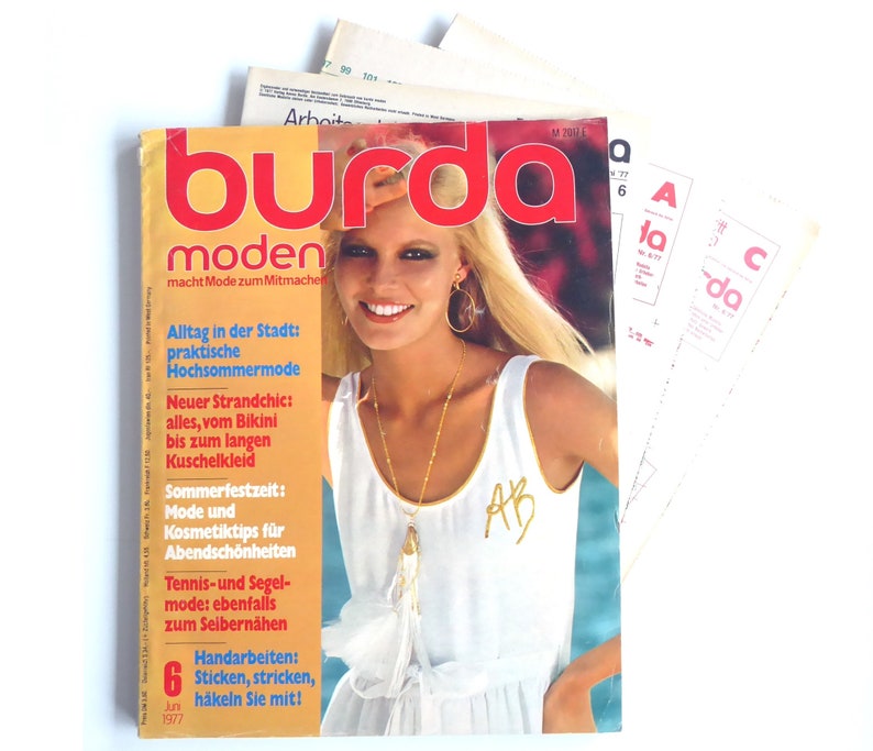 Vintage Burda Moden Magazine magazine 8/1977 sewing pattern booklet Juni 1977