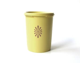 70s Can "Soleil" Yellow Tupperware Selection