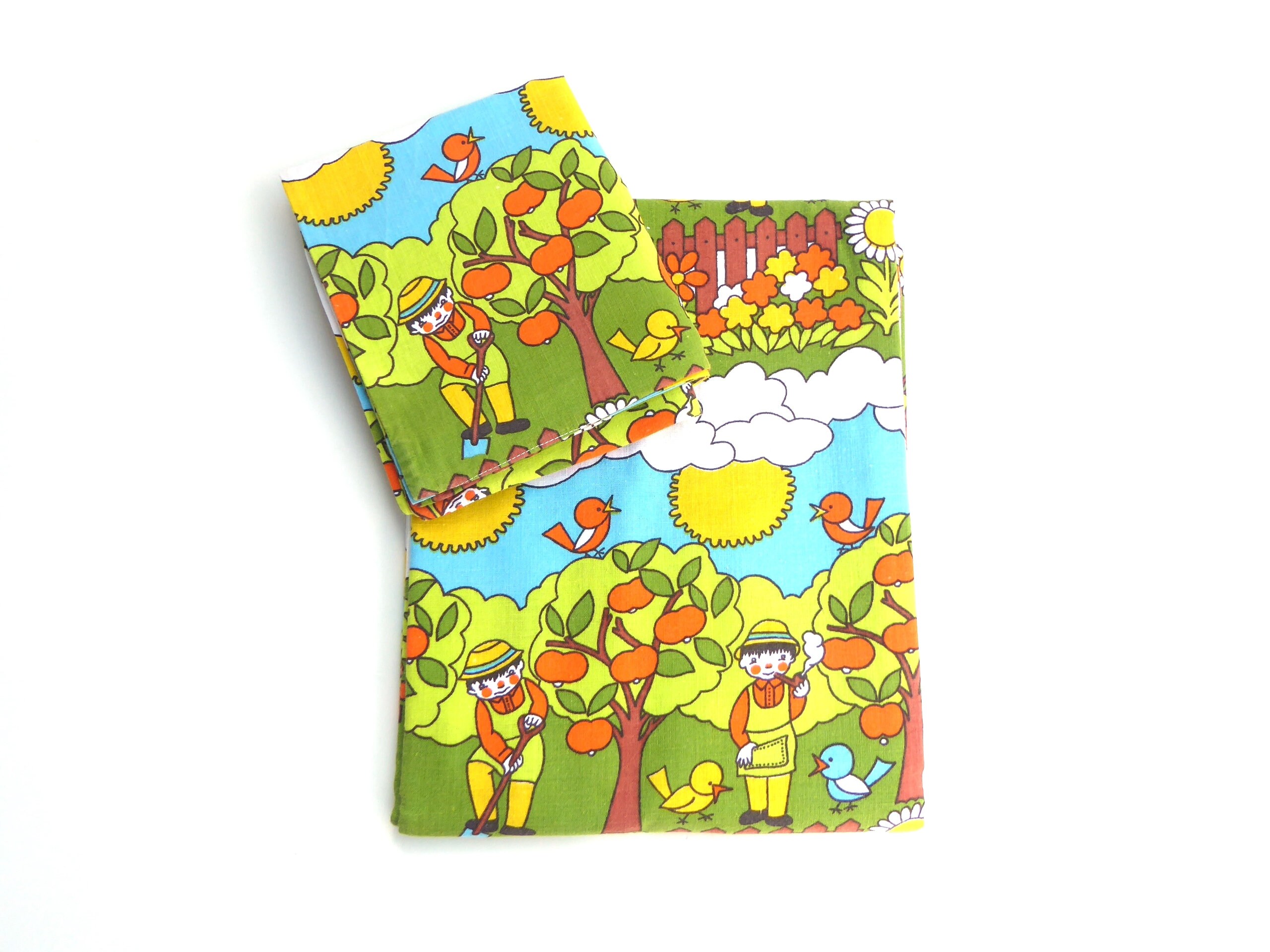 70s children's bed linen "In the garden" green-colored