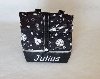 Lenkertasche, Weltall, mit Namen personalisierbar, Lenkradtasche, Utensilo, Fahrradtasche, Roller, abwischbar, Wachstuch, Astronaut, Raketen