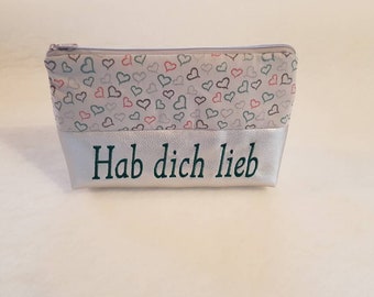 Kosmetiktasche "Herzchen" mit Wunsch-Namen,