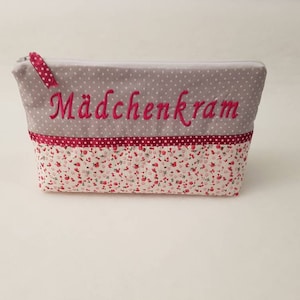 Kosmetiktasche Mädchenkram, Schminktasche, Name, Geschenk, Windeltasche, personalisiert, Wunschname, individualisiert, Blumen, image 1