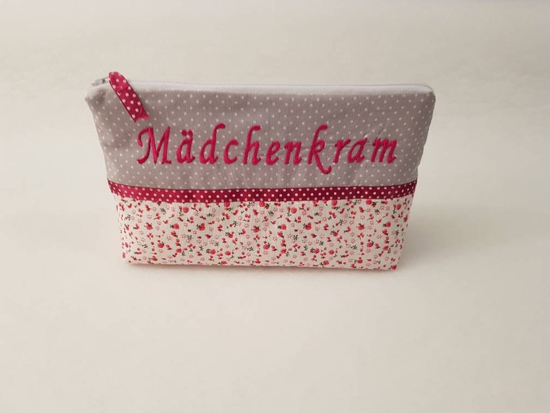 Kosmetiktasche Mädchenkram, Schminktasche, Name, Geschenk, Windeltasche, personalisiert, Wunschname, individualisiert, Blumen, image 1