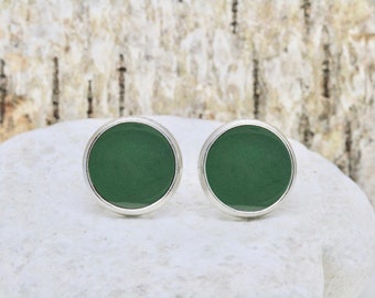 green Earrings *Friend* / green Ear studs / unique gift ideas by CrystalsAndPearlsIH