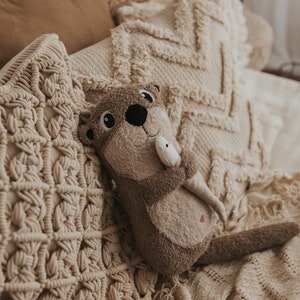 Kuscheltier Otter personalisiert, Kuscheltier personalisiert, Babygeschenk Geburt, Personalisiertes Kuscheltier, Geschenk Geburt, Taufe Bild 9