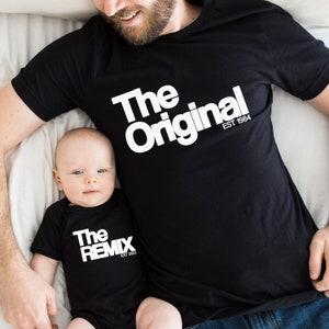 The Original The Remix Vater Sohn Shirt im SET Partnerlook Mama Tochter Outfit Babybody bedruckt personalisiert Vater Sohn Geschenk Vatertag Bild 2