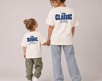 Mutter Tochter Partnerlook Vater Sohn Outfit Shirts - The Classic & The Sequel Baby Geschenk personalisiert Familienoutfit Familienshooting