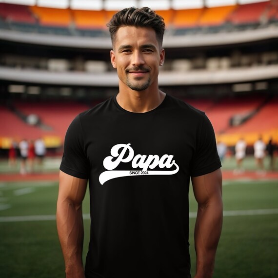 Vaderdag tshirt gepersonaliseerd Vaderdag cadeau Vaderdag T shirt voor papa met gewenste datum of naam Papa shirt gepersonaliseerd cadeau Etsy Nederland