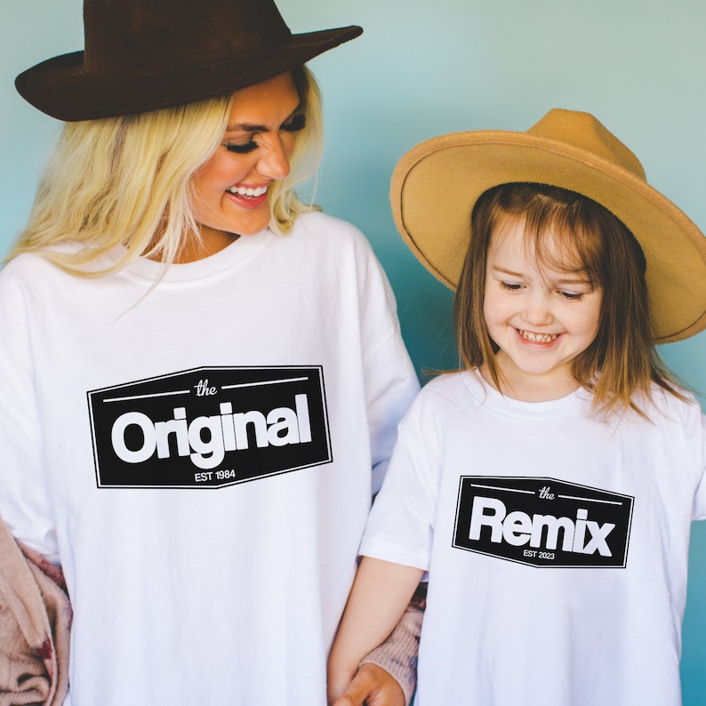 The Original The Remix Shirts Vater Sohn Partnerlook Mama Tochter Outfit Set Babybody bedruckt personalisiert Geschenk zur Geburt für Eltern Bild 3
