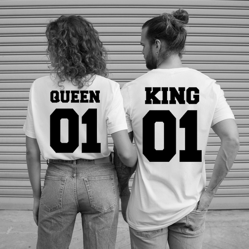 King Queen Pärchen Shirts KING 01 Partner T-Shirt QUEEN 01 Pärchenshirts für Paare Couple Tees Wunschzahlen Shirts für Paare Valentinstag Bild 3