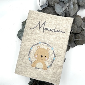 Libretto a U in feltro personalizzato, copertina per libretto a U, libretto di visita, copertina protettiva, orso boho ricamato, copertina per certificato di vaccinazione, regalo di nascita per neonato