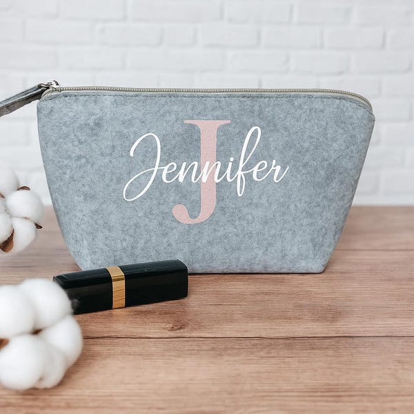 Personalized felt cosmetic bag with name – gift idea for women, mom, girlfriend – small & elegant makeup bag