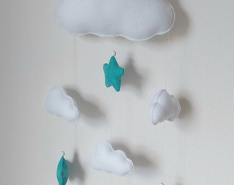 Süßes Baby Mobile mit Filzanhängern -  Wolken und Sternchen  - Farbwünsche  möglich