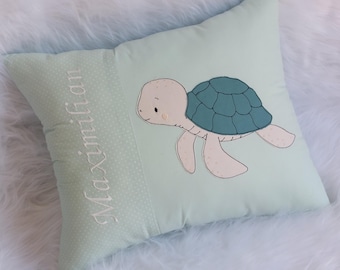 Almohada con nombre / almohada de nacimiento personalizable con nombre y fechas de nacimiento - con una linda tortuga