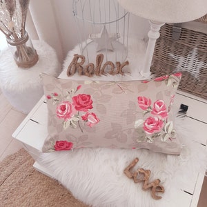 Country style cushion cover pillowcase decorative cushion country house cottage beige brown taupe flowers roses lace ribbon 30 x 50 cm