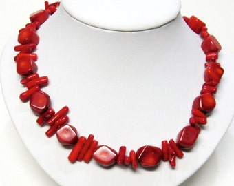 Coral freeform and stick gemstone necklace