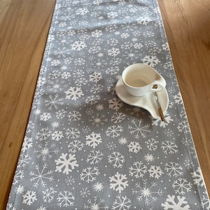 Advent, simple table runner, snowflake