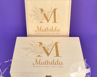 Houten babykistje, bewaardoosje gegraveerd met naam en geboortegegevens, gepersonaliseerde houten geschenkdoos, geboortecadeau, monogram