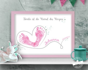 Bild für Baby Fußabdruck als Schmetterling, Geschenk zur Geburt, erster Fußabdruck Neugeboren, Babyprint als Geschenk, personalisiert, Herz