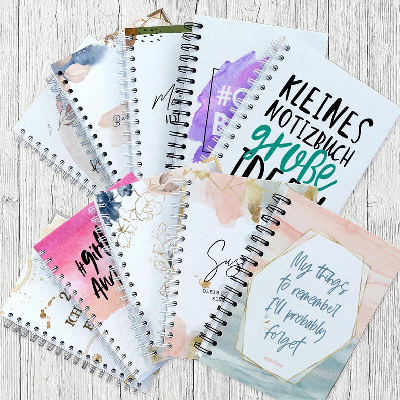 Notizbücher in verschiedenen Designs, personalisierbar mit Namen und Spruch