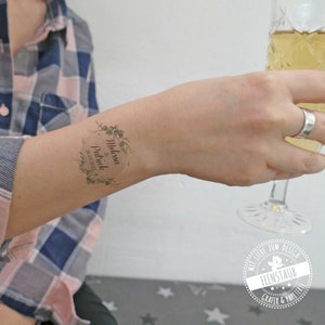 Tattoos für Hochzeit, personalisiert mit Brautpaar Namen und Hochzeitsdatum, temporäres Klebetattoo für alle Hochzeitsgäste, Eukalyptus