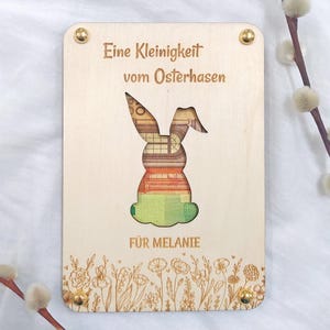 Geld cadeau Paaswensvervuller met naam | gegraveerde geld envelop | Geldverpakking Paascadeau | Houten kaart | Paashaas op de weide