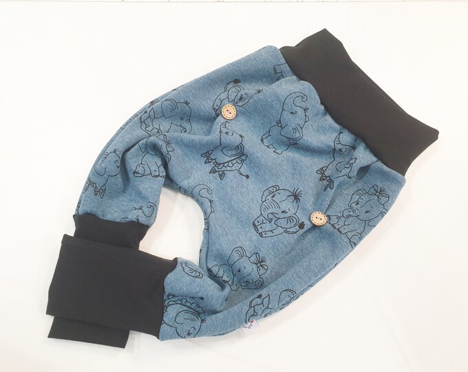 Warm bloomers with buttons from Atelier MiaMia