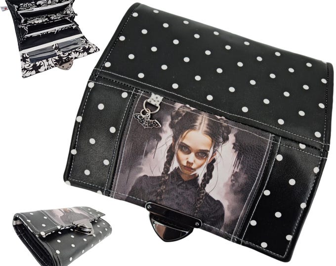 Wednesday wallet by Atelier MiaMia