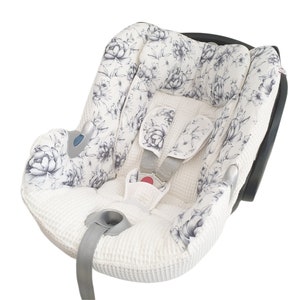 Cybex Aton Q Babyschalen Bezug von Atelier MiaMia