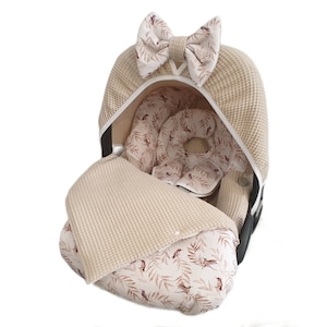 Atelier MiaMia の MaxiCosi ベビーシートカバー