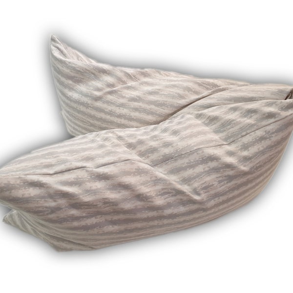 Side sleeper pillows, cuddly pillows, nursing pillows or just a cover from Atelier MiaMia