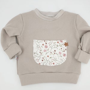 Hoodie, sweater knit flowers by Atelier MiaMia