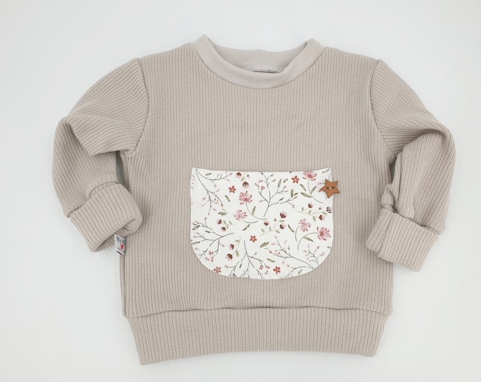 Hoodie, sweater knit flowers by Atelier MiaMia