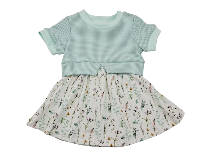 Girly Sweater Flowers by Atelier MiaMia