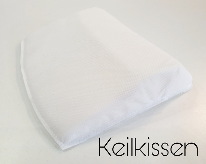 Wedge cushion MaxiCosi by Atelier MiaMia